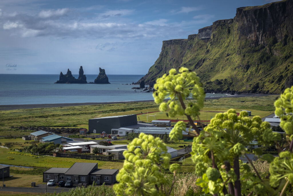 Vík Reynisdrangar